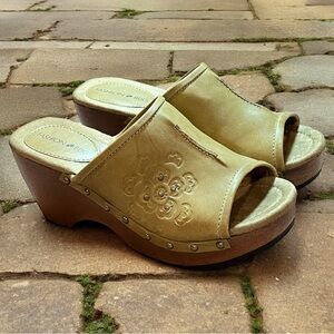 Sandals By Fashion Bug